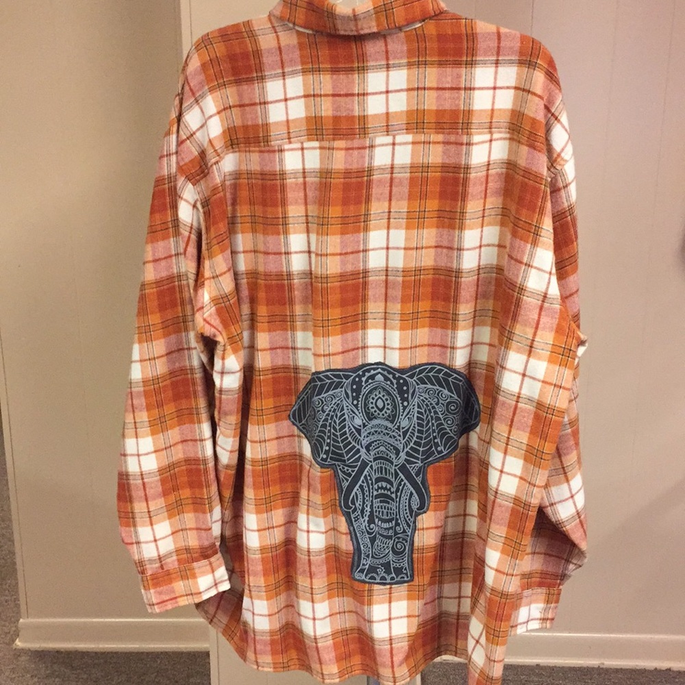 Unisex Button Down W/Custom Sewn Elephant Detail - image 4